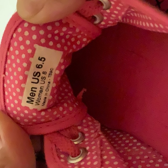 Hello Kitty Vans Women’s 8 - Picture 5 of 8